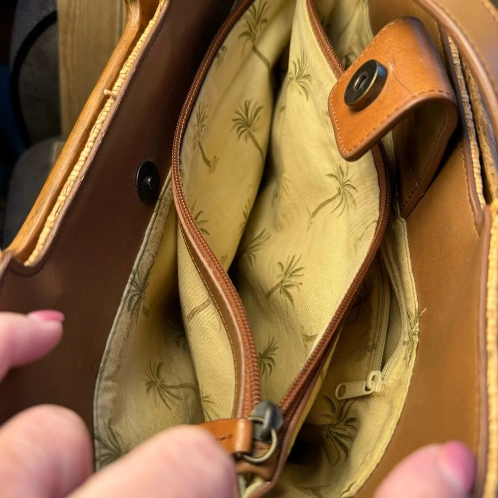 Fossil Woven Wicker Wooden Handle Square Crossbody Bag Purse 12x10x4” Tan Brown - Picture 6 of 9